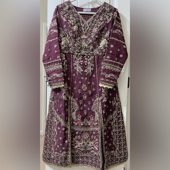 Nyra Noar Dress Pakistan Dress - Picture 3 of 5